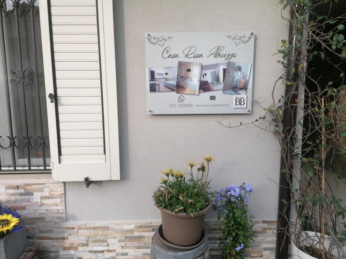 Casa Rosa Abruzzo Bed & Breakfast Musellaro Екстериор снимка